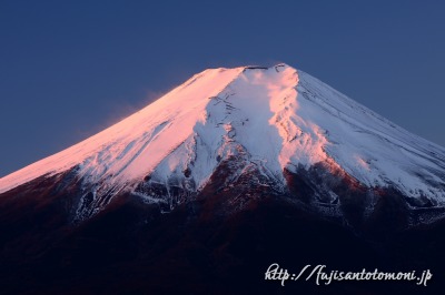 山梨県・忍野村から望む富士山
