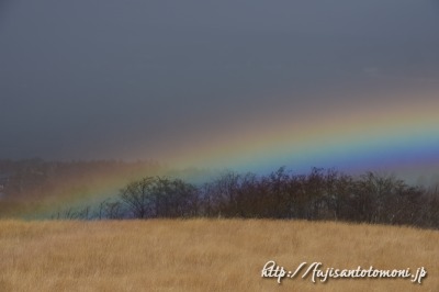 虹の望遠写真