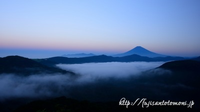 箱根・大観山から雲海と富士山