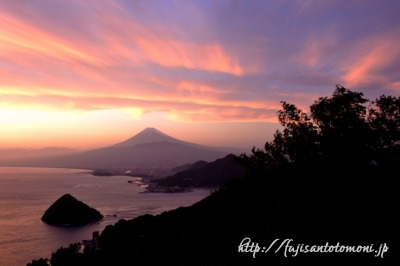 発端丈山より望む夕焼けと富士山