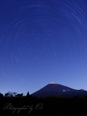 北天を中心に回る。バルブ一発撮り。  ― 静岡県富士宮市 2015年10月