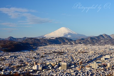 街は真っ白。空は澄み渡っていた。  ― 神奈川県秦野市 2015年1月