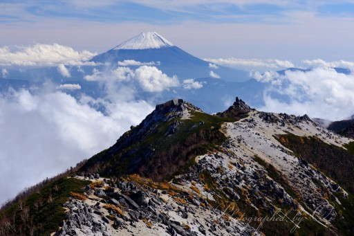 観音岳からの富士山の写真