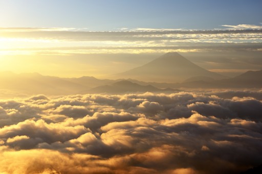 櫛形山から雲海の富士山の写真