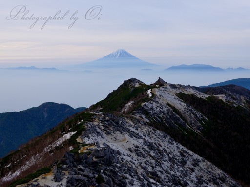 観音岳からの富士山の写真