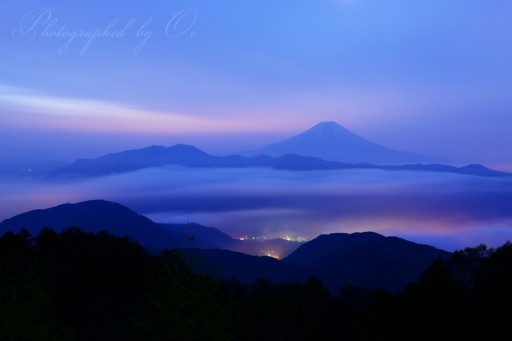 七面山の夜の雲海の写真