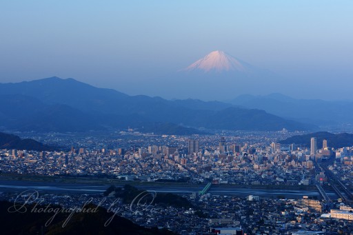 朝鮮岩からの夕景富士山の写真