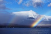 山中湖の虹と富士山の写真 「二虹のあいだに」