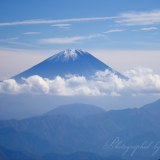 池の茶屋林道から望む富士山の写真 「秋空の爽顔」