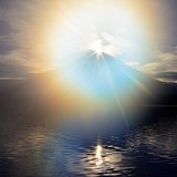 田貫湖から望むダイヤモンド富士の写真 「虹の輪を広げて」