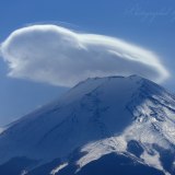 笠雲と富士山の写真 「リーゼント」