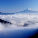 清水吉原から望む雲海と富士山の写真 「優雅なる朝」
