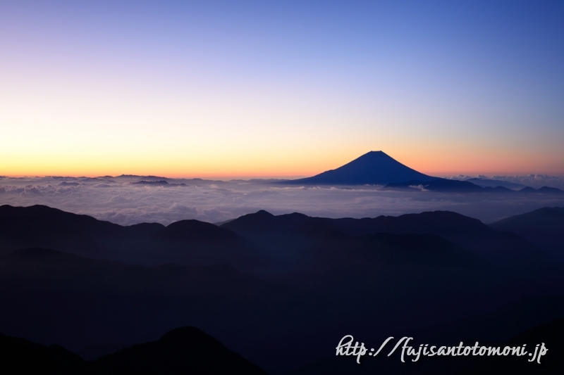 白河内岳付近から富士山を望む