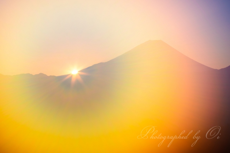 「ニッポンぶらり鉄道旅」のロケ日当日に撮影した富士川町からの日の出と富士山の写真