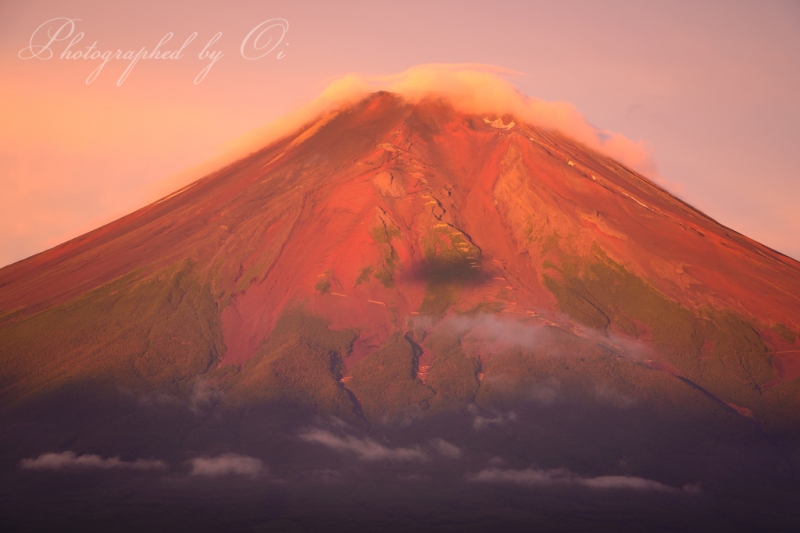 高座山より赤富士の写真