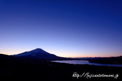 三国峠より望む富士山／Photo by 富士山写真家 オイ