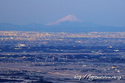 筑波山から望む夜明けの富士山