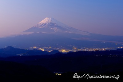伊豆スカイラインより夕暮れの富士山