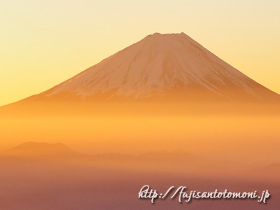 11月の富士山（甘利山から撮影）