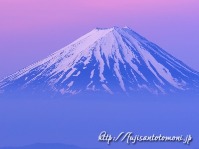 6月の富士山（国師ヶ岳より撮影）