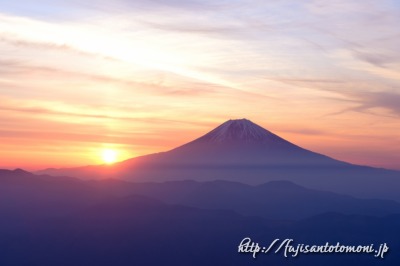安倍峠より望む日の出と富士山