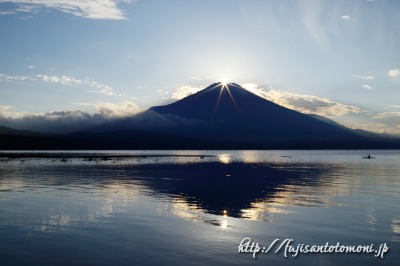 山中湖のダイヤモンド富士