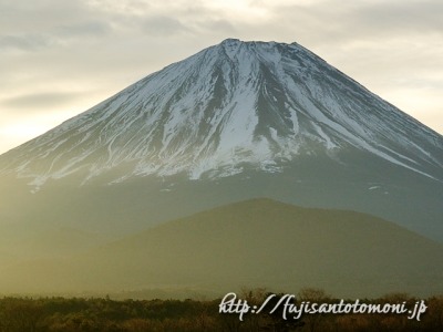 12月の富士山（精進湖より撮影）