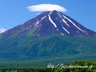 7月の富士山（河口湖・大石公園より撮影）