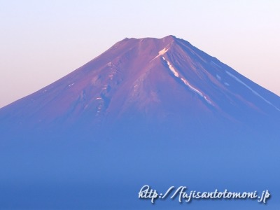 7月の富士山（三つ峠山より撮影）