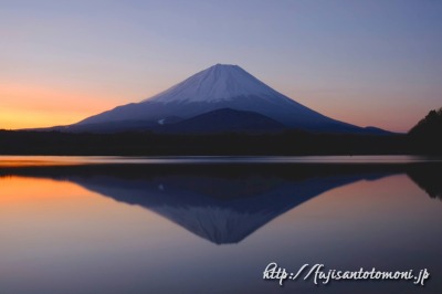 都倉昭彦さん提供の精進湖の写真