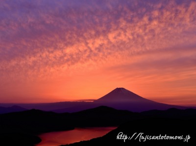 箱根大観山より望む夕焼けと富士山