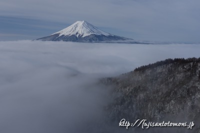 三つ峠の雲海と富士山