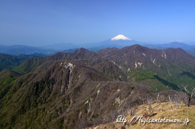 蛭ヶ岳より望む富士山／Photo by 富士山写真家 オイ