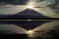 今日の富士山 2015年4月22日（水） 早朝に晴れ間、ダイヤモンド富士見られるの写真
