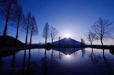 小さな池の畔でパーフェクトな条件だった。  ― 静岡県富士宮市 2015年3月