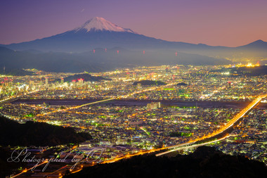 静岡も100万ドルの夜景。  ― 静岡県静岡市清水区小坂 2021年12月