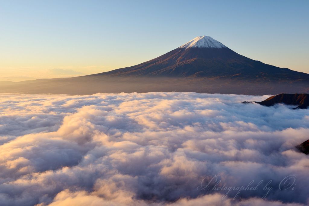 富士山写真家 オイ Photo Gallery 雲海と富士山 富士山とともに
