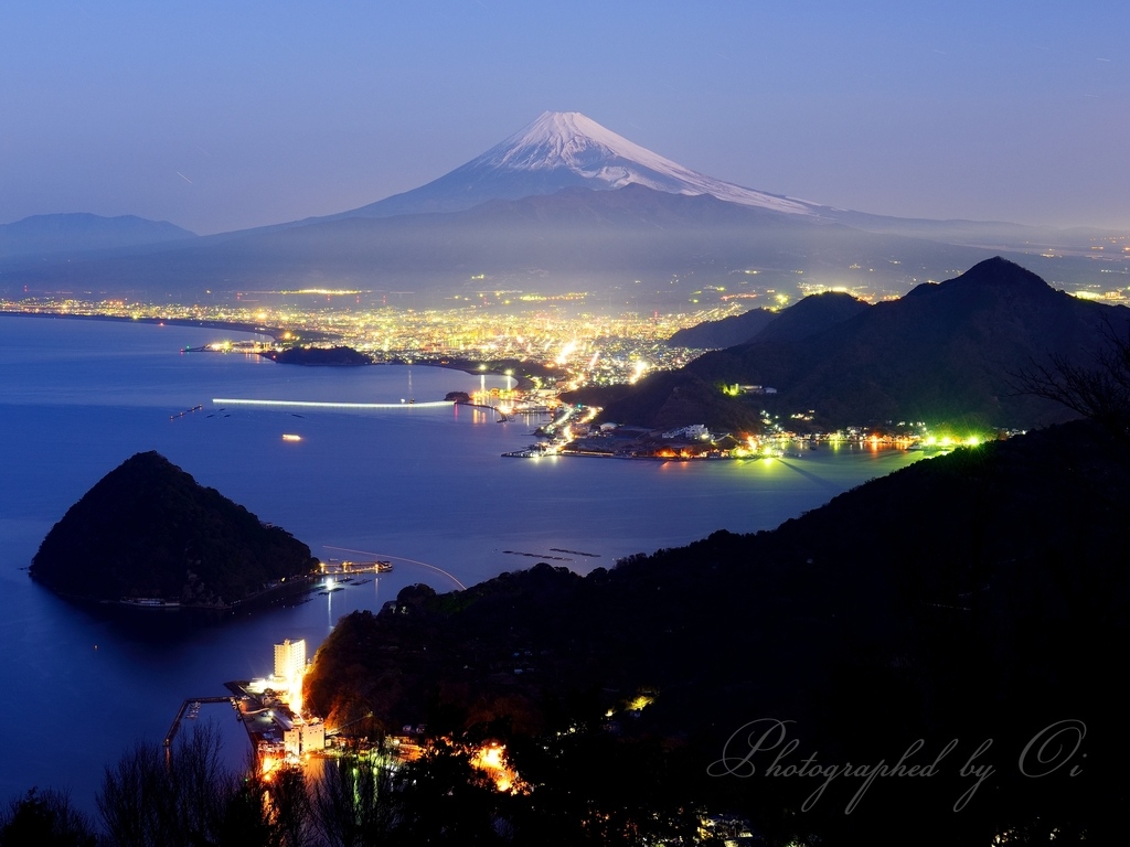発端Ө山展望台から望む富士山の夜ٮけの写真̌̎海・街・山を望みて̏ - 西Ӻ豆海岸・周辺山域エリア࿸静岡ݼ࿹̍
