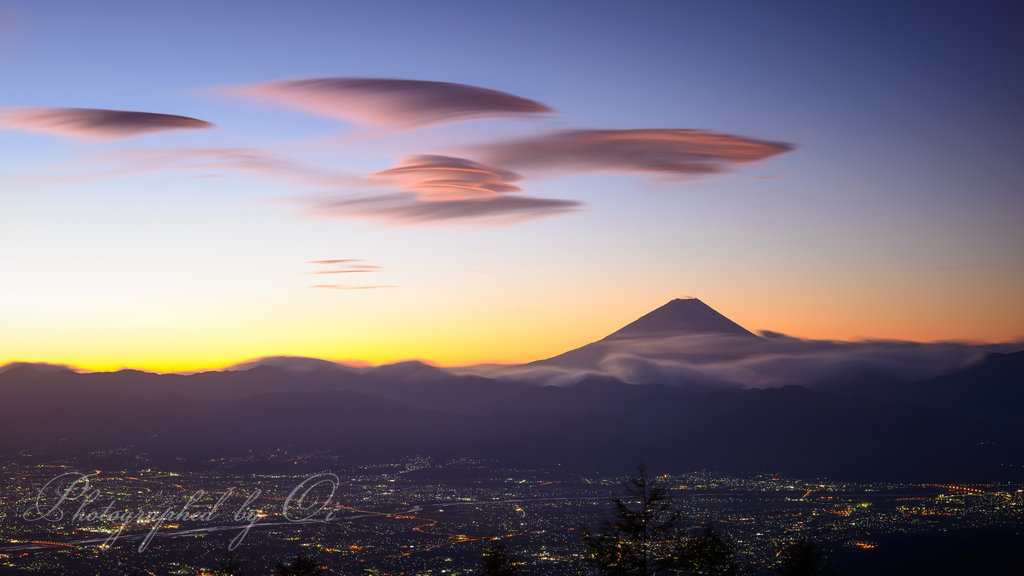 甘利山から望む富士山と朝焼けのՊるし雲の写真̌̎ߕ妖が舞う̏ - 南アルプス前衛エリア࿸山梨ݼ࿹̍