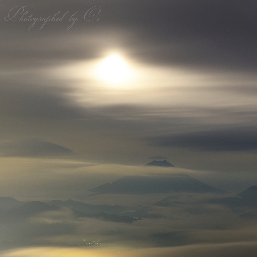 櫛形山林道から雲海と富士山の写真̌̎ٸ光の׎き̏ - 南アルプス前衛エリア࿸山梨ݼ࿹̍