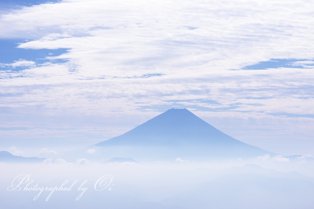 甘利山から望む雲海と富士山の写真̌̎シルクにԵまれて̏ - 南アルプス前衛エリア࿸山梨ݼ࿹̍