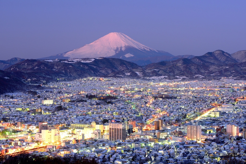弘法山公園の雪景色と富士山の写真̌̎しあわせのまち̏ - 神奈川ݼ西部࿸秦野・松田周辺࿹エリア࿸神奈川ݼ࿹̍