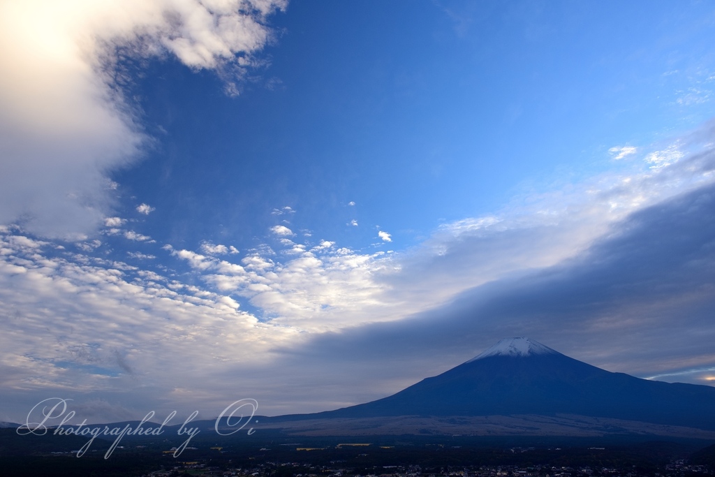 高座山からの富士山の写真̌̎大空の天窓̏ - 山中湖・忍野村・梨ヶ原エリア࿸山梨ݼ࿹̍