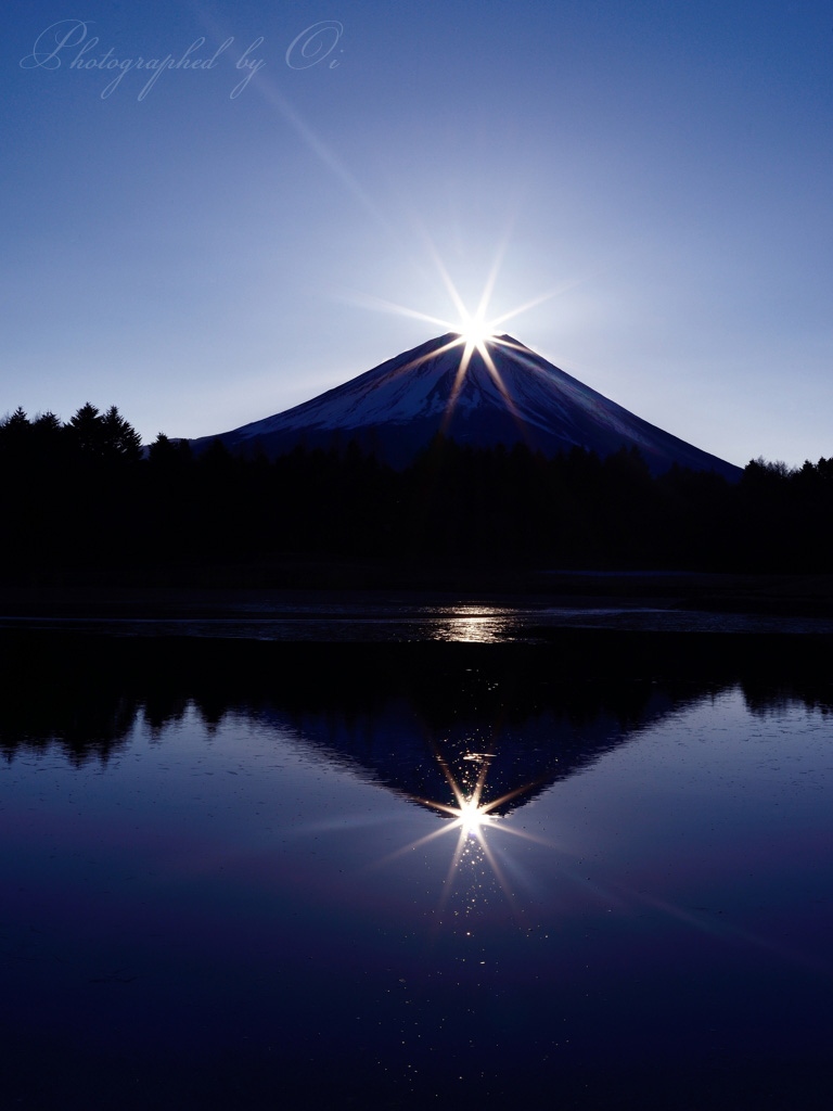 本栖湖リゾートのダブルダイヤモンド富士の写真̌̎静かなる畔で̏ - 精進湖・本栖湖・富士五湖西部周辺エリア࿸山梨ݼ࿹̍