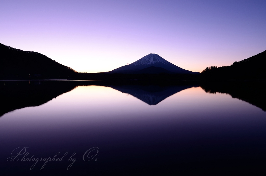 精進湖のआさ富士の写真̌̎静寂の畔̏ - 精進湖・本栖湖・富士五湖西部周辺エリア࿸山梨ݼ࿹̍
