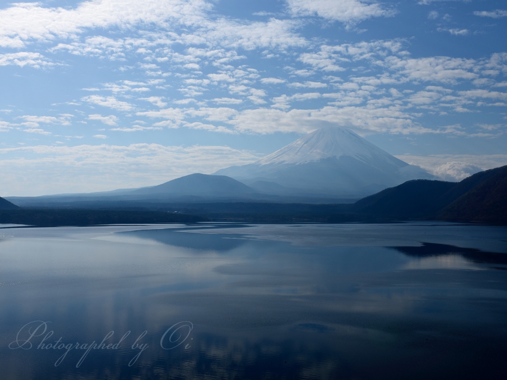 本栖湖からの眺望の写真̌̎雲のアート̏ - 精進湖・本栖湖・富士五湖西部周辺エリア࿸山梨ݼ࿹̍