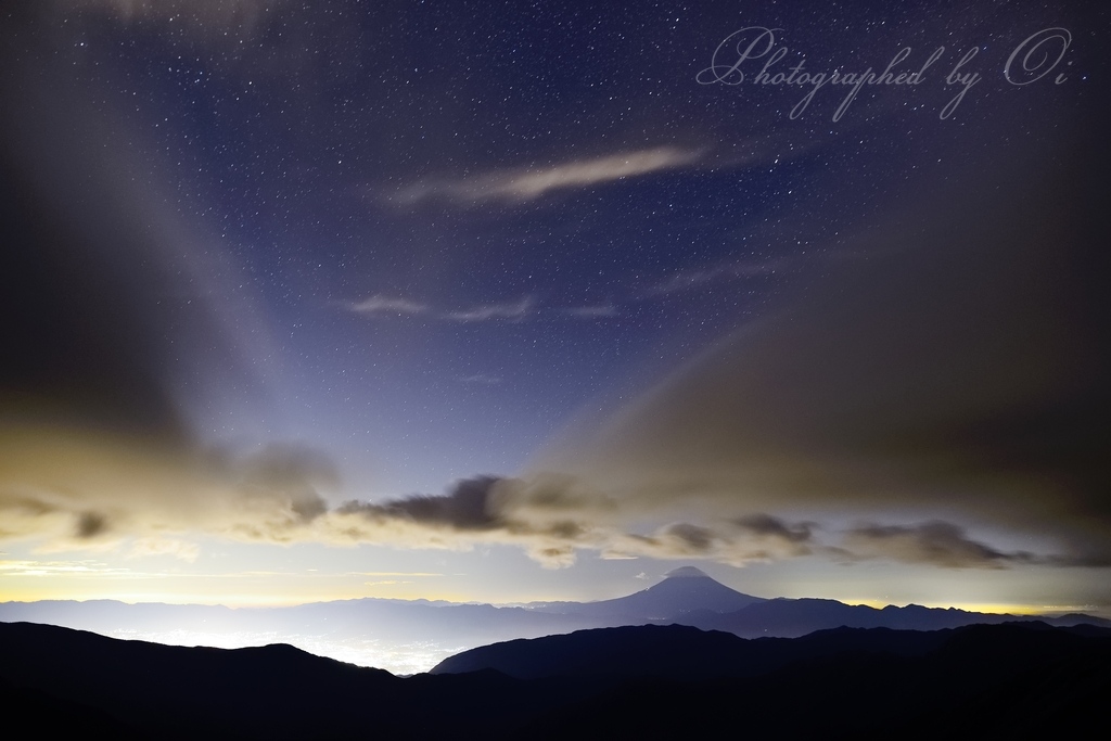 北岳から望む星空と富士山の写真̌̎星空の誘い̏ - 南アルプス北部エリア࿸山梨ݼ࿹̍