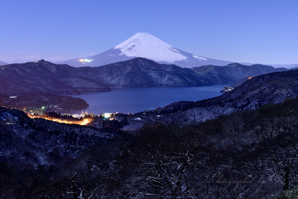 箱根大観山の樹氷とٸ光富士山の写真̌̎些雪の夜̏ - 箱根外輪山・芦ノ湖周辺エリア࿸神奈川ݼ・静岡ݼ࿹̍