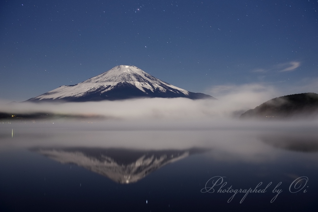 山中湖のआさ富士の写真̌̎闇夜の輝き̏ - 山中湖・忍野村・梨ヶ原エリア࿸山梨ݼ࿹̍
