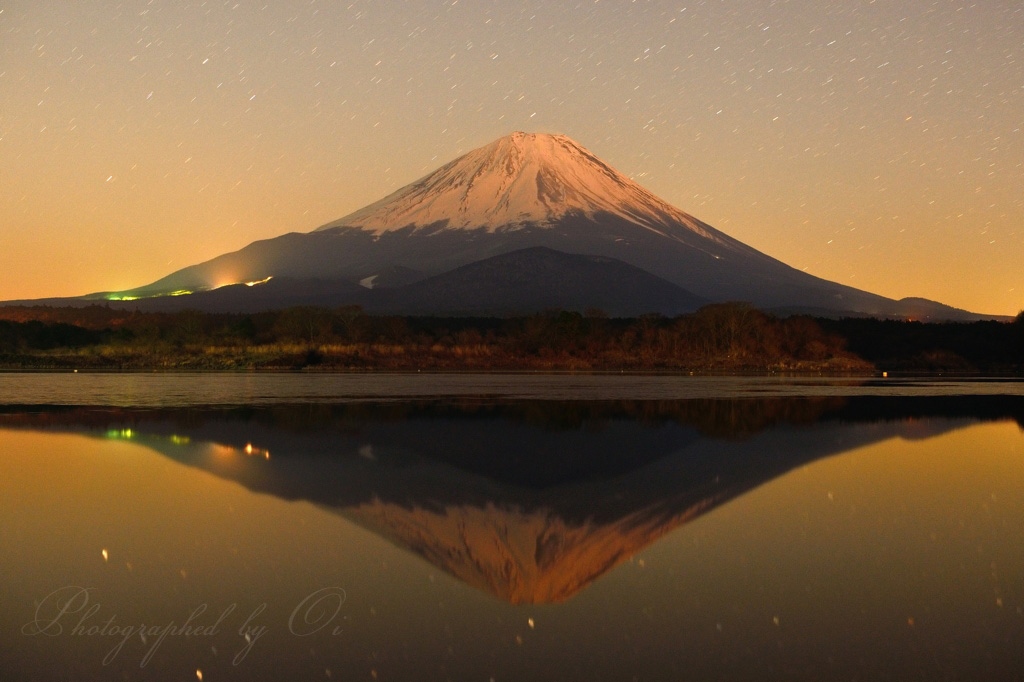 精進湖のٸ光ߕ富士の写真̌̎ٸ没に染めて̏ - 精進湖・本栖湖・富士五湖西部周辺エリア࿸山梨ݼ࿹̍